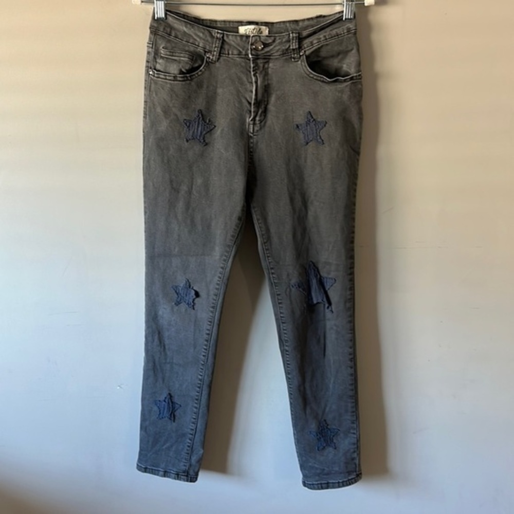 🔴Listicle distressed gray Star Applique Skinny Jeans Women Size M